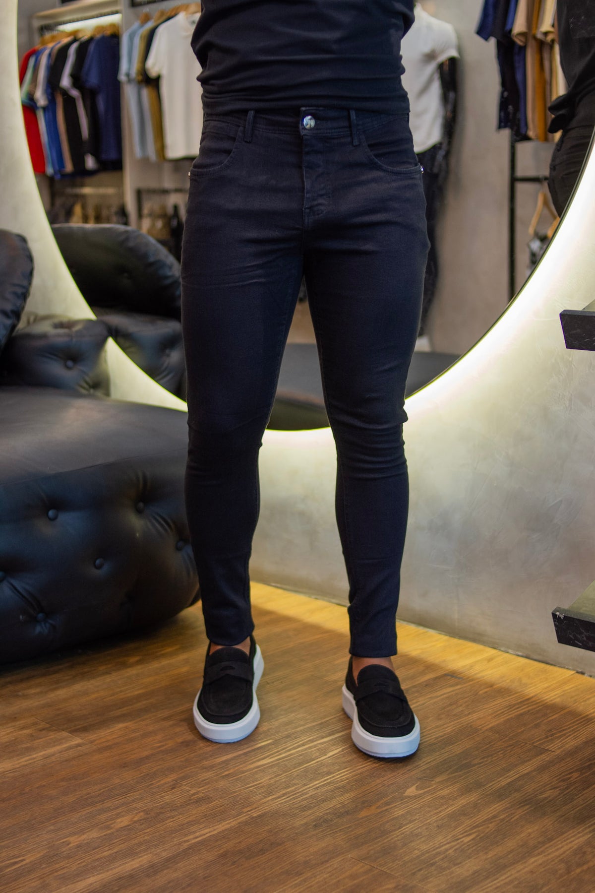 Calça jeans linha premium modelagem slim Preta